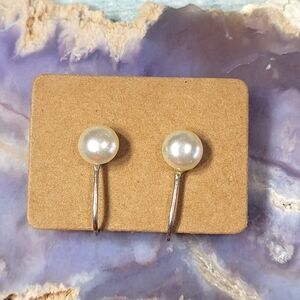 RICHELIEU Pearl Clip-On Earrings